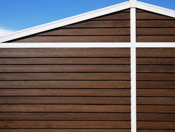 Cost of Hardwood Siding Installation in Menomonee Falls